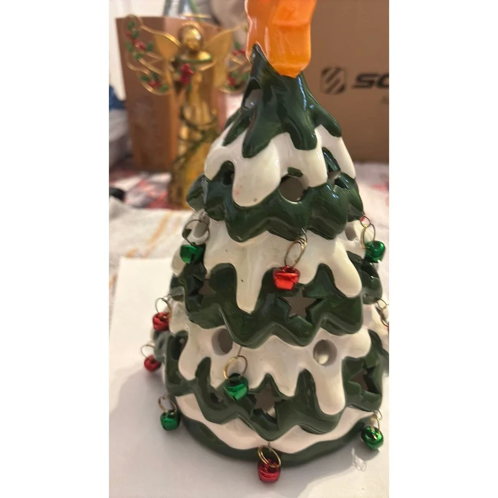 BATTERY CERAMIC XMAS TREE LIGHTS UP